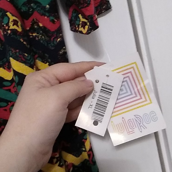Lularoe Julia - Picture 3 of 4